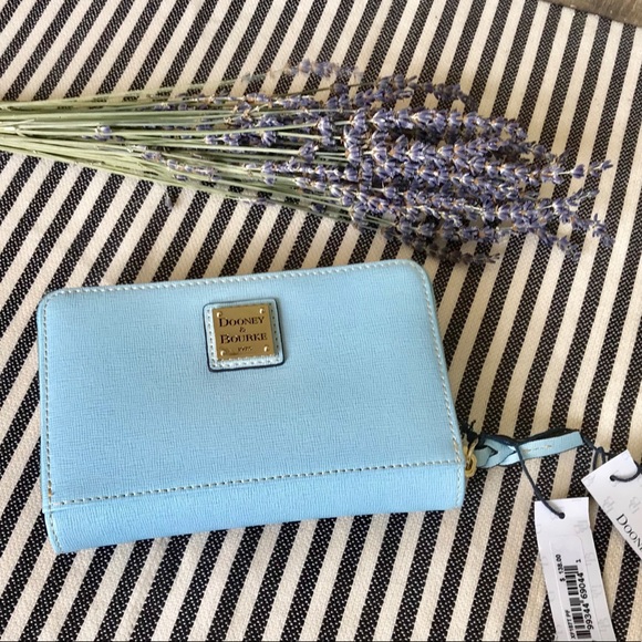 dooney and bourke light blue wallet
